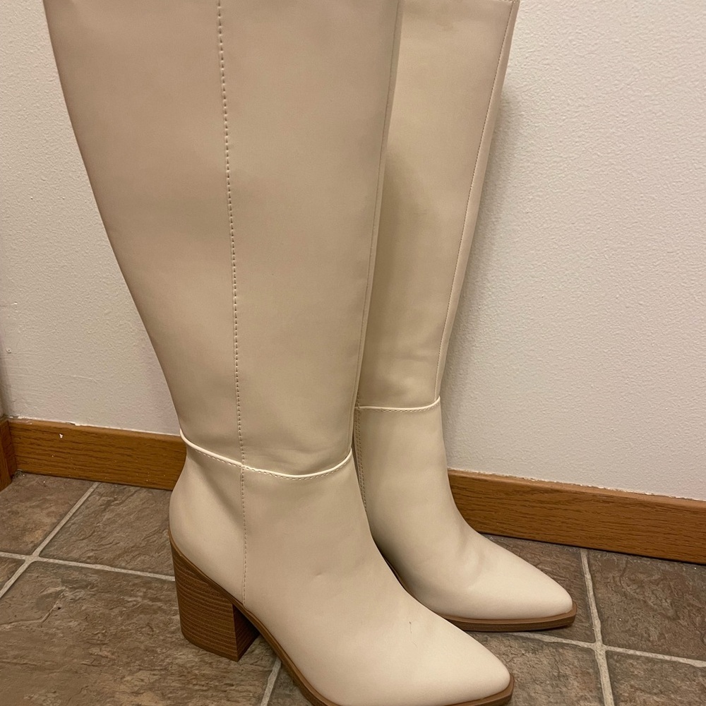 Windsor Elegant Cream Knee-High Women's Boots